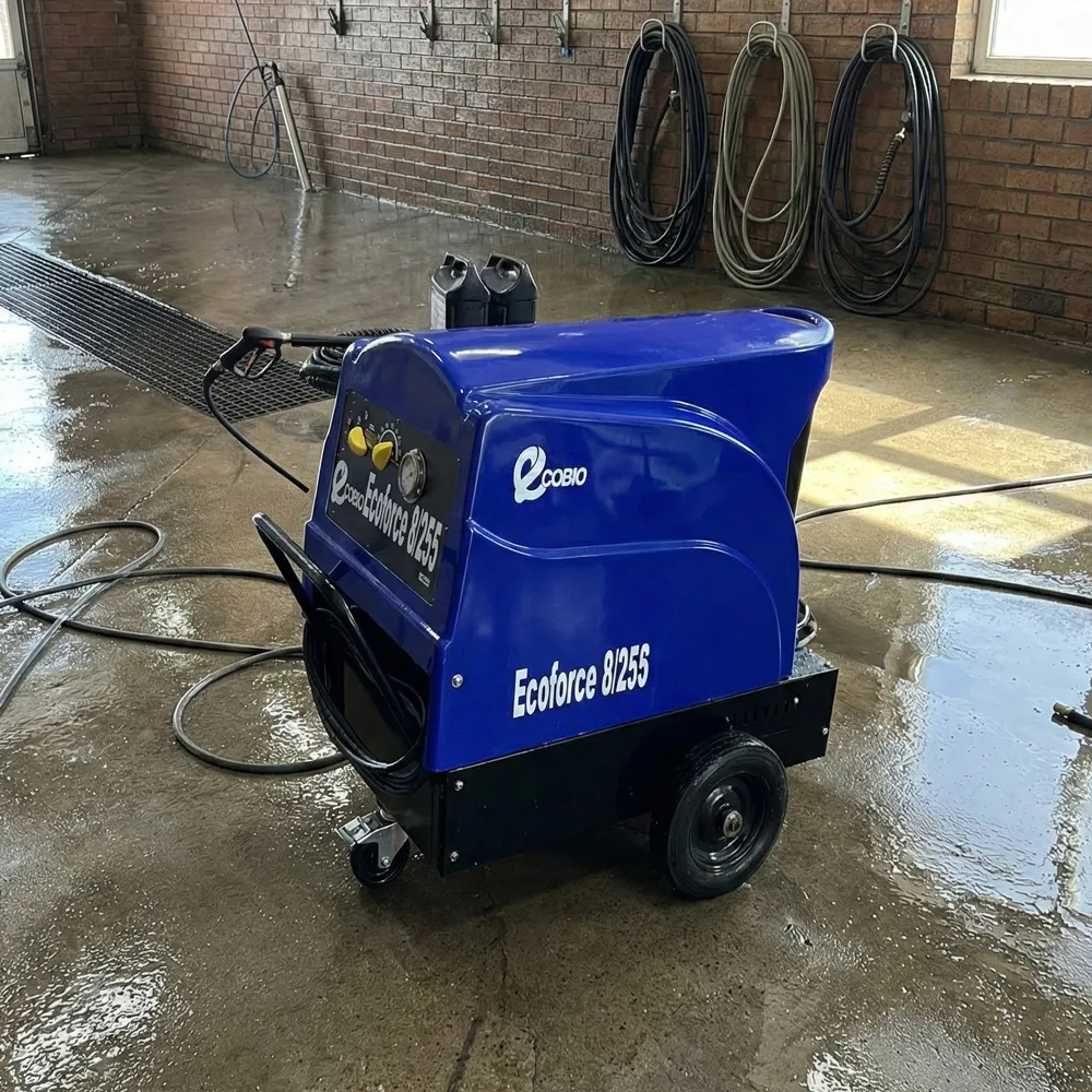 Lavadora de alta pressão com água quente ECOFORCE 8/25S